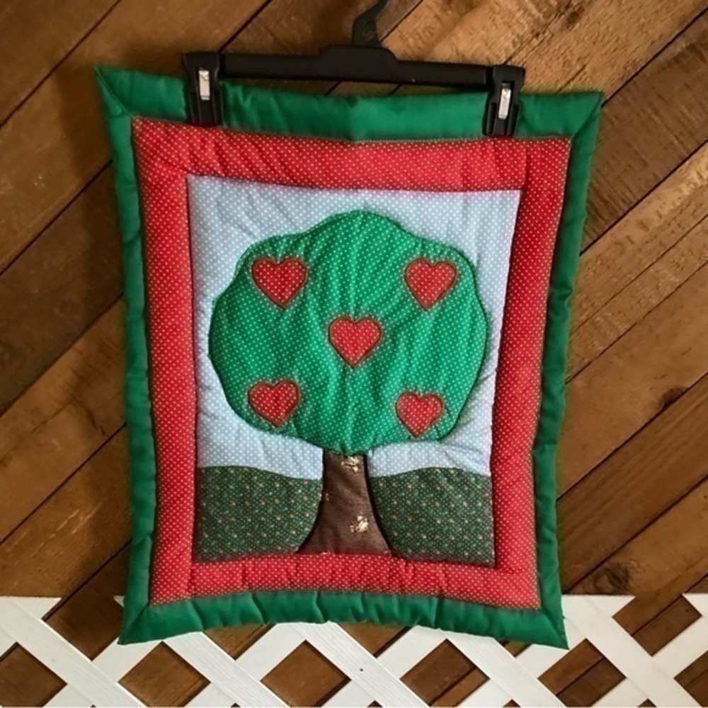 Vintage look heart tree wall hanging